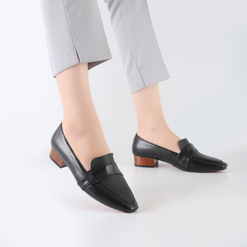 کفش کالج طبی زنانه و دخترانه رنگ مشکی کد M709